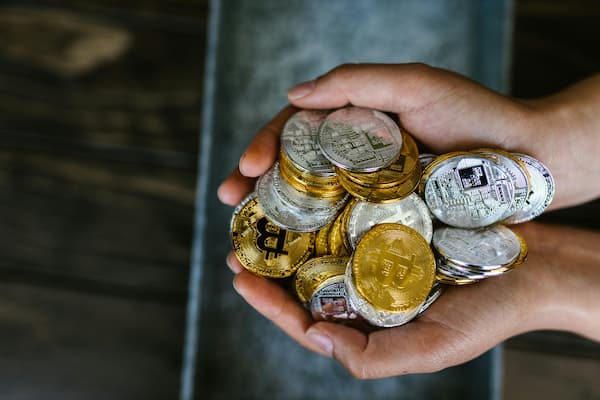 世界黄金协会：央行增持244吨，金价何去何从？